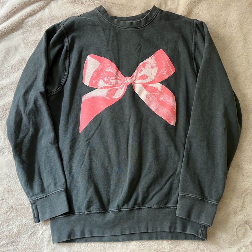 Urban Outfitters Black Sweatshirt with Pink Bow - Picture 9 of 11